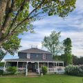 Applesauce Inn