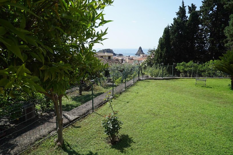 B&B La Magnolia in Aci Castello, Italy