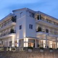 Chloe Hotel