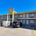Days Inn by Wyndham Beaumont
