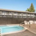 Days Inn by Wyndham Bend