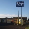 Deluxe Inn & Suites