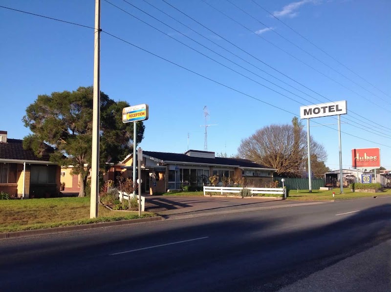 Dukes Motor Inn in Bordertown, Australia