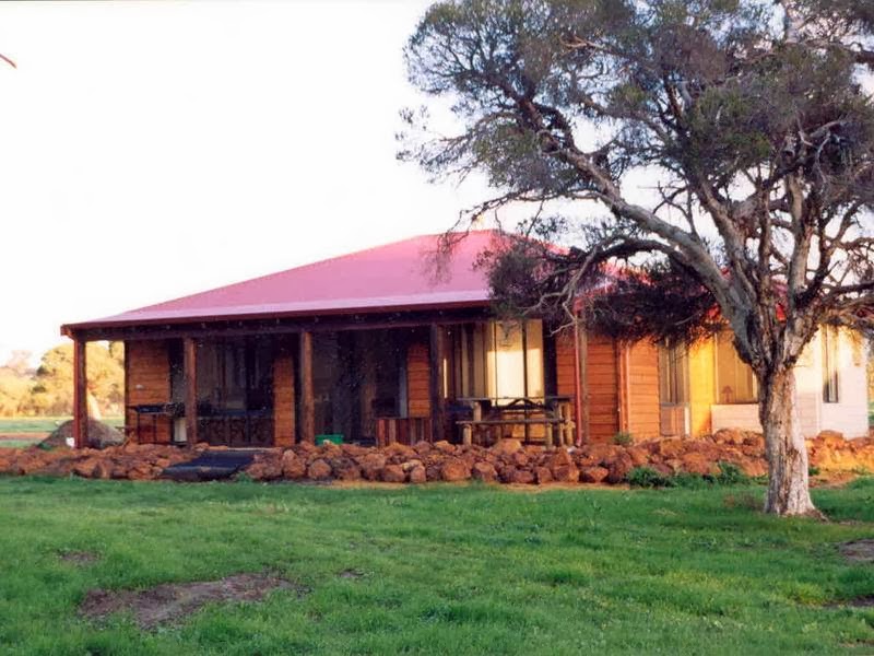 Dunsborough Rail Carriages and Farm Cottages in Busselton, Australia