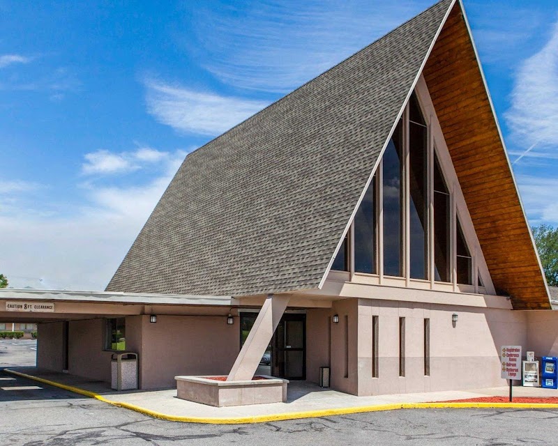 Econo Lodge Conference Center in Allentown, United States