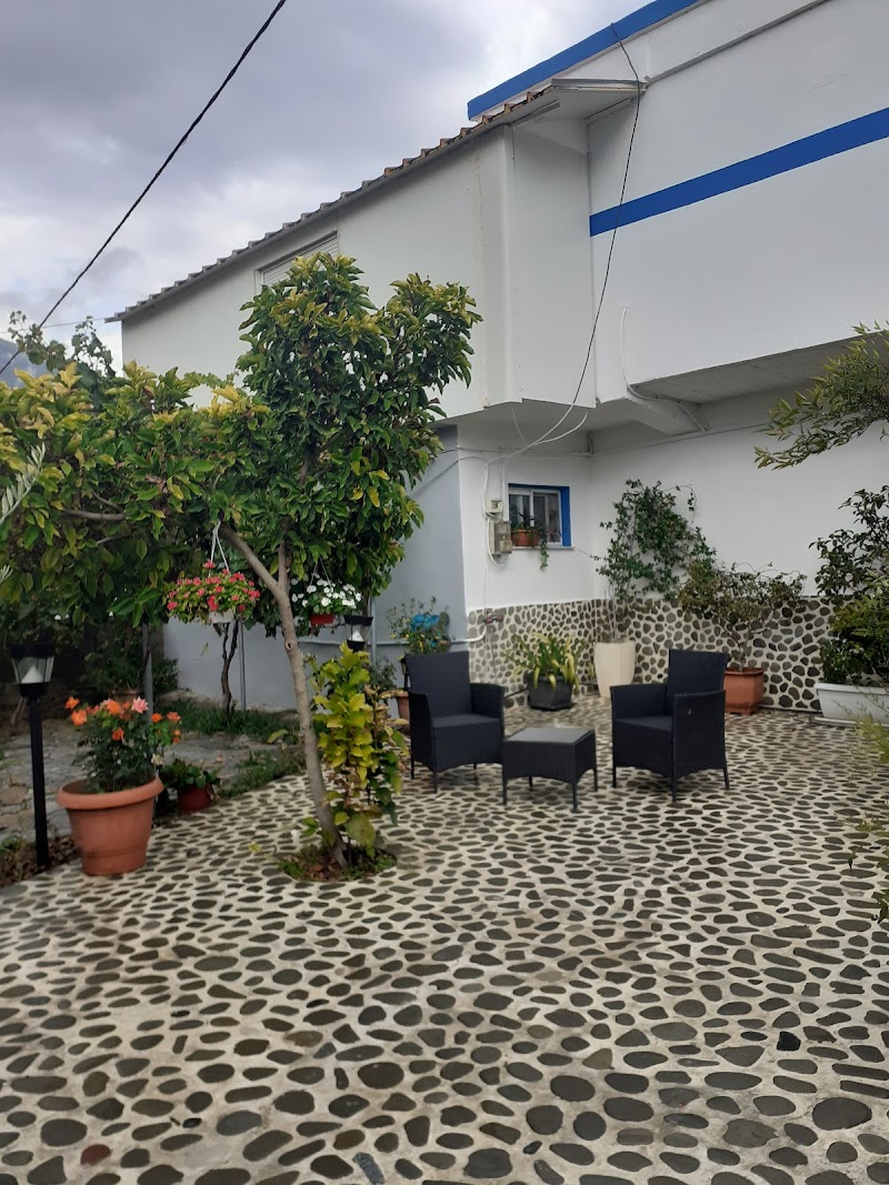 Guesthouse Kris Hen in Permet, Albania