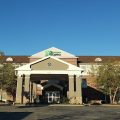 Holiday Inn Express Hotel & Suites Chicago-Algonquin