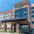 Holiday Inn Express & Suites Aurora – Medical Campus