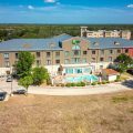 Holiday Inn Express & Suites Beeville