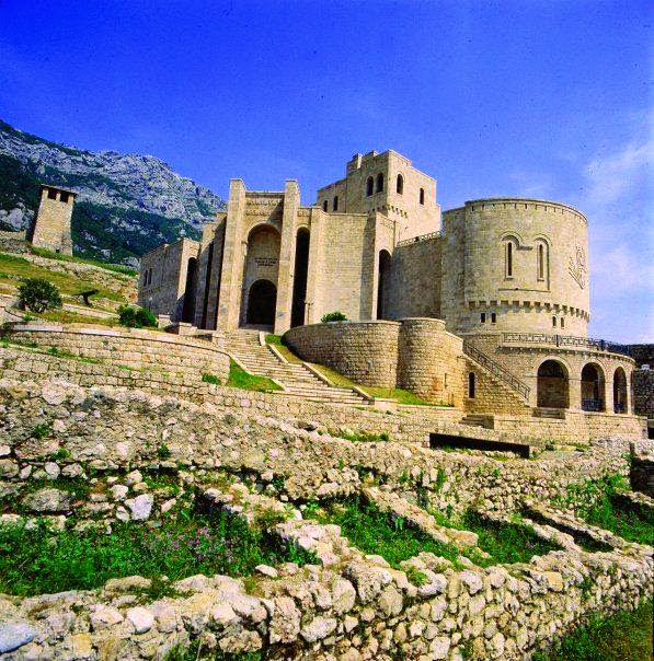 Hotel Albion in Kavaje, Albania