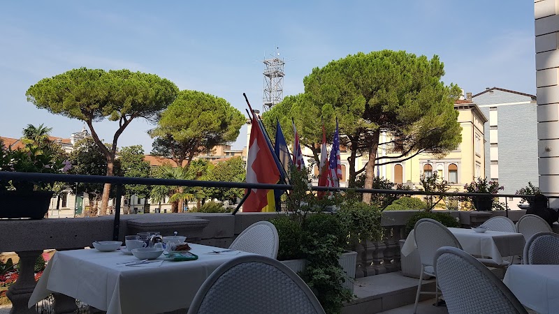 Hotel Ambassador Palace in Grottammare, Italy
