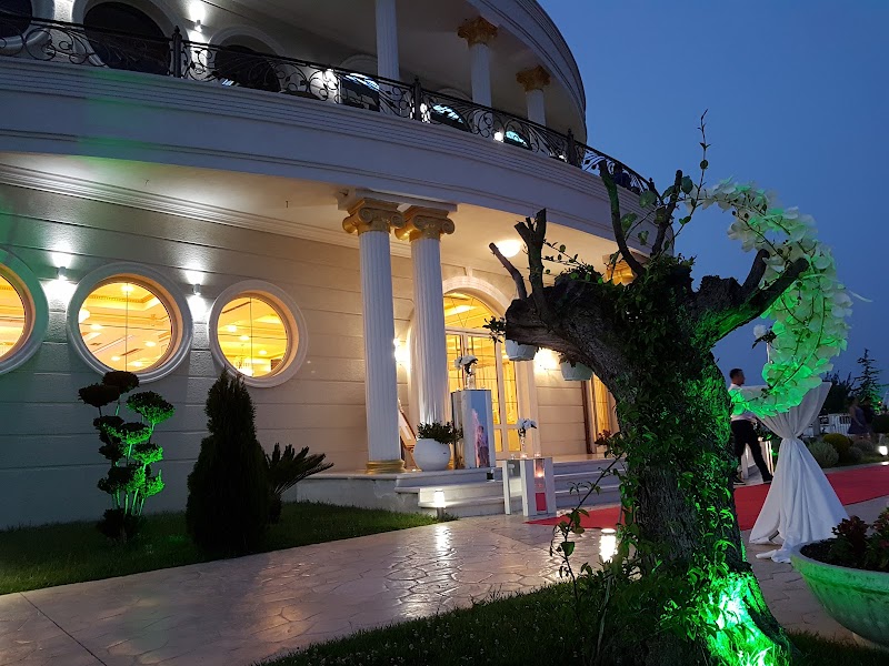 Hotel Bar Restaurant Mbrostar in Fier, Albania