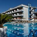 Hotel Blue River