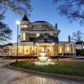 Hotel Finial