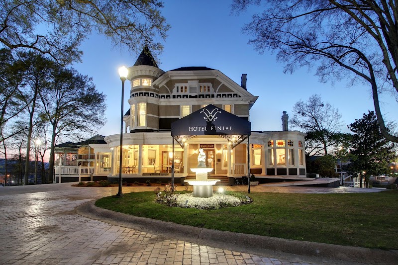 Hotel Finial in Anniston, United States