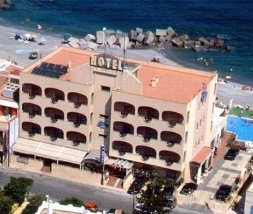 Hotel Il Gabbiano Beach in Barcellona-Pozzo di Gotto, Italy
