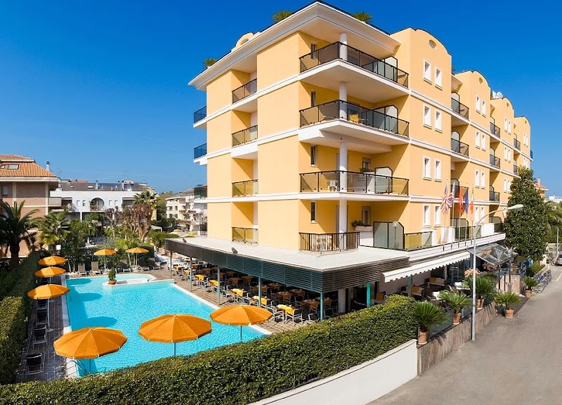 Hotel Imperial in Grottammare, Italy