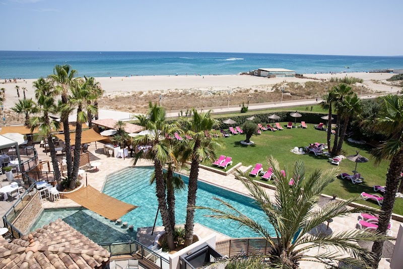 Hotel Le Flamant Rose in Cavaillon, France