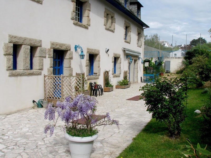 Hôtel Logis Hotel de la Corniche in Brest, France
