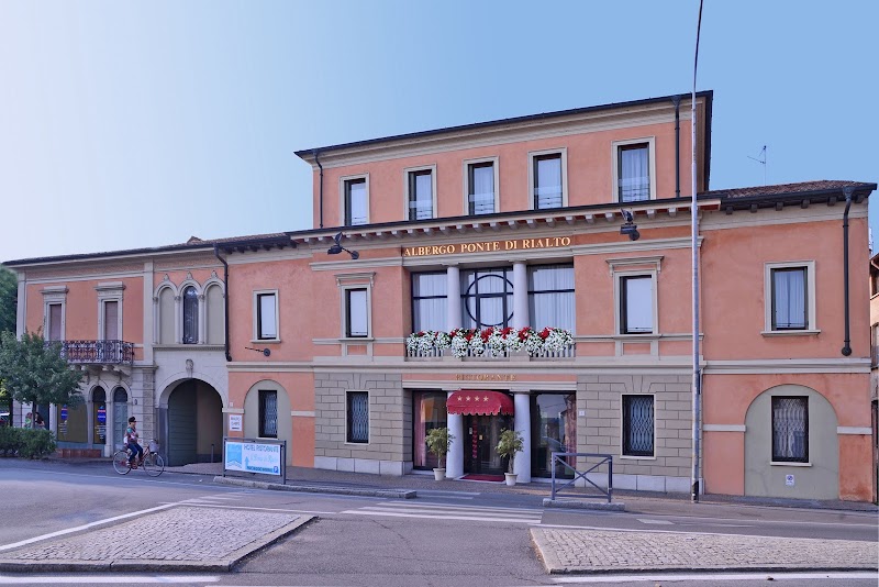 Hotel Ponte di Rialto in Crema, Italy