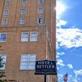 Hotel Settles