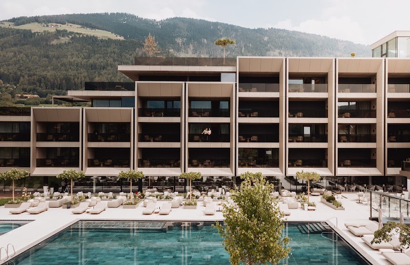 Hotel Sonnenhof in Brunico, Italy