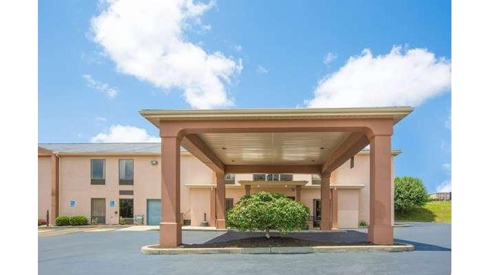 Howard Johnson by Wyndham Beckley in Beckley, United States