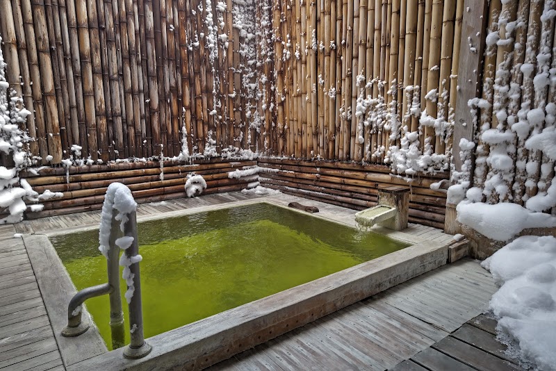 Kumanoyu Hotel in Yamanouchi, Japan