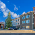 La Quinta Inn & Suites by Wyndham Bakersfield North