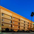 La Quinta Inn & Suites by Wyndham Houston Baytown East