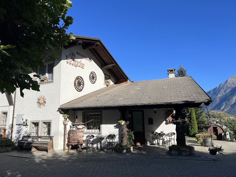 La Roche Hotel Appartments in Aosta, Italy