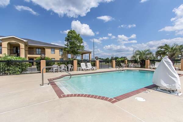 Quality Inn in Andalusia, United States