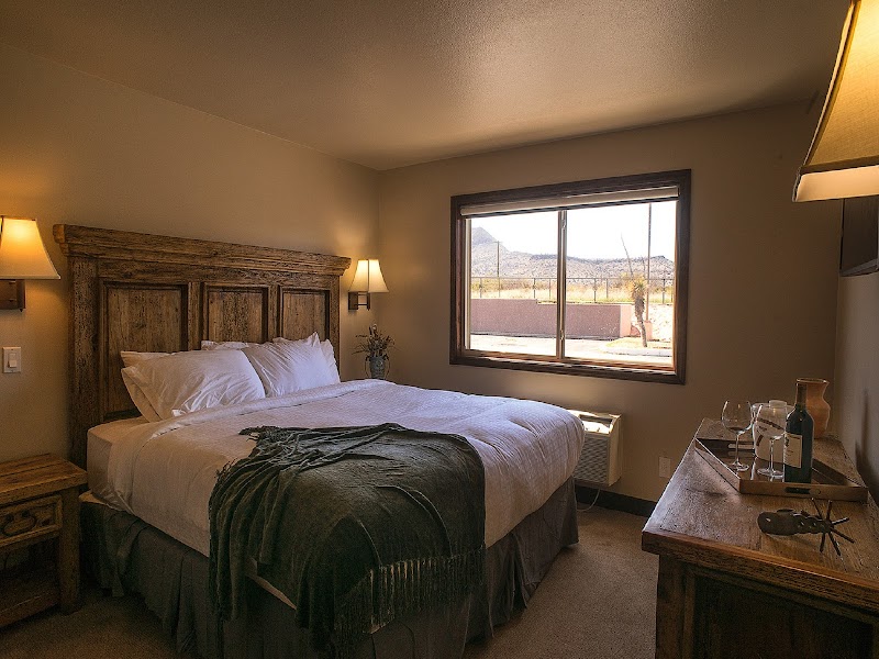 Quarter Circle 7 Hotel in Alpine, United States