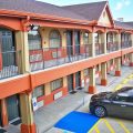 Scottish Inn & Suites