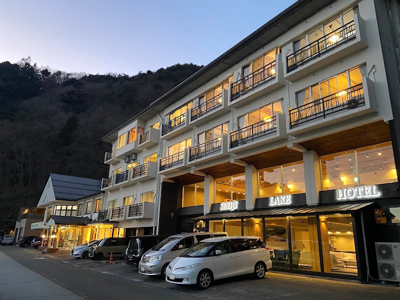 Shojiko Lake Hotel in Yamanashi, Japan
