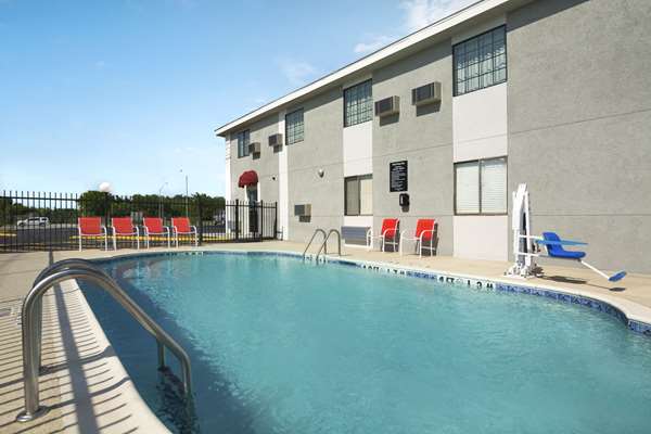 Super 8 by Wyndham Ardmore in Ardmore, Carter County, United States, United States