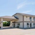 Super 8 by Wyndham Beloit