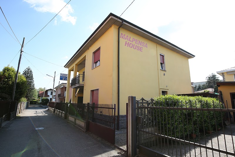 B&B Malpensa House in Somma Lombardo, Italy