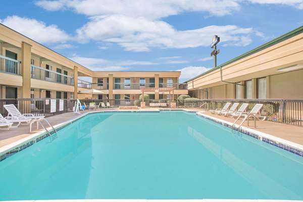 Days Inn by Wyndham Attalla in Attalla, Alabama, United States