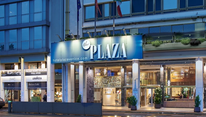 Hotel Plaza in Mestre, Italy