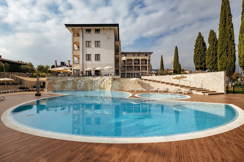 Hotel Ristorante Villa Luisa in Salo, Italy