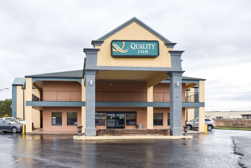 Quality Inn Adairsville-Calhoun South in Adairsville, Georgia, United States
