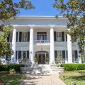 1842 Inn