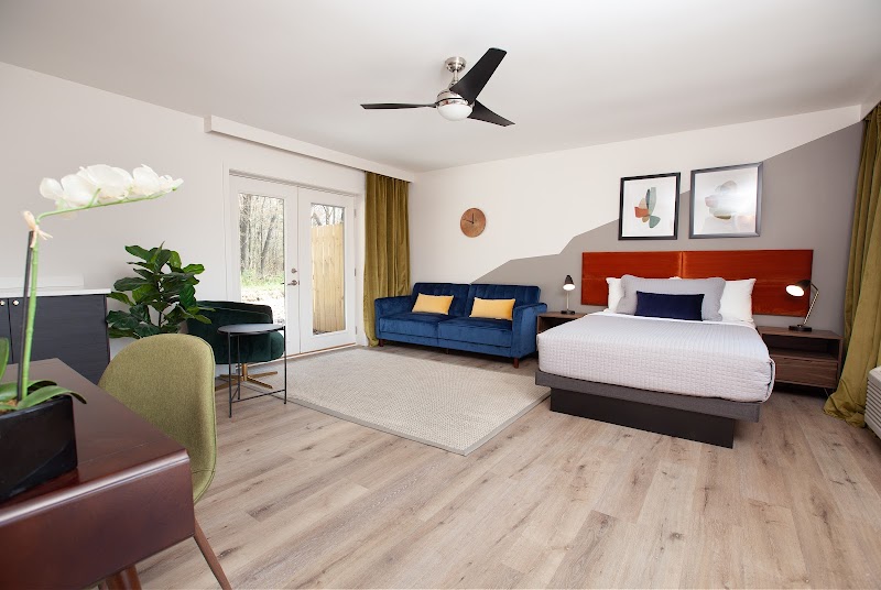 4411 Inn & Suites in Michigan City, Indiana, United States