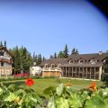 7 Gables Inn & Suites