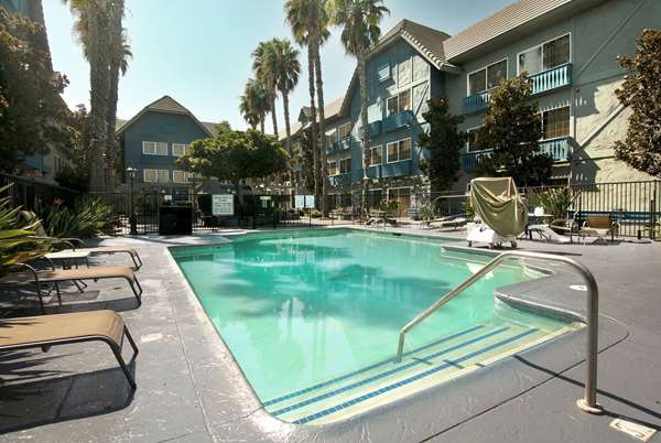 Azure Hotel & Suites, Trademark Collection by Wyndham in Ontario, California, United States
