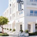 Bay Shores Peninsula Hotel