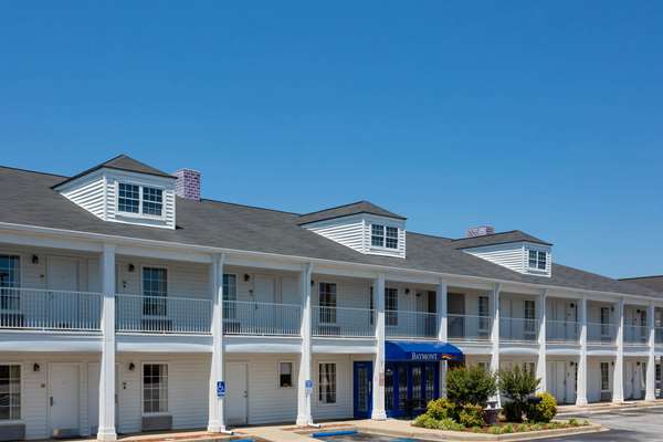 Baymont by Wyndham Easley/Greenville in Easley, South Carolina, United States