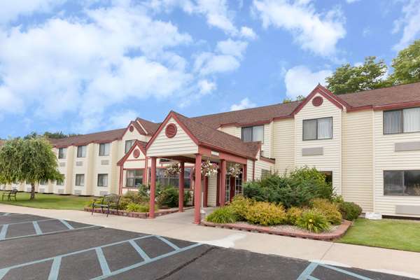 Baymont by Wyndham Gaylord in Gaylord, Michigan, United States