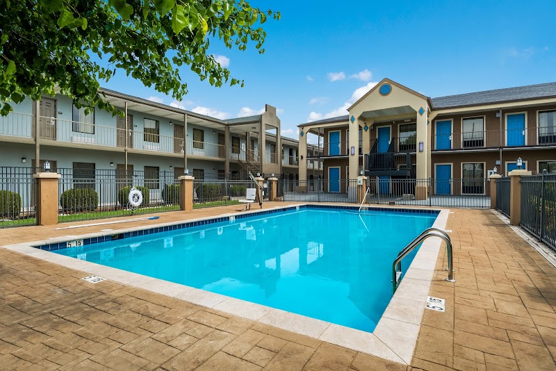 Best Western Carriage House Inn & Suites in Jackson, Tennessee, United States